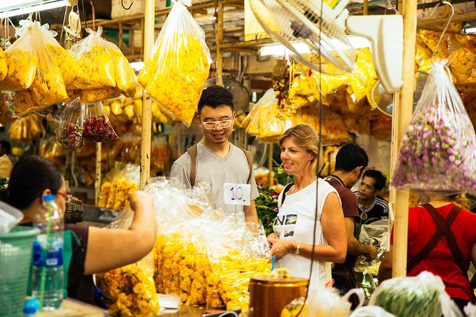 Full Day Bangkok PRIVATE City Tour With Locals - Wat Trimit & Wat Pho tickets - Transport mix, and why it is part of the value