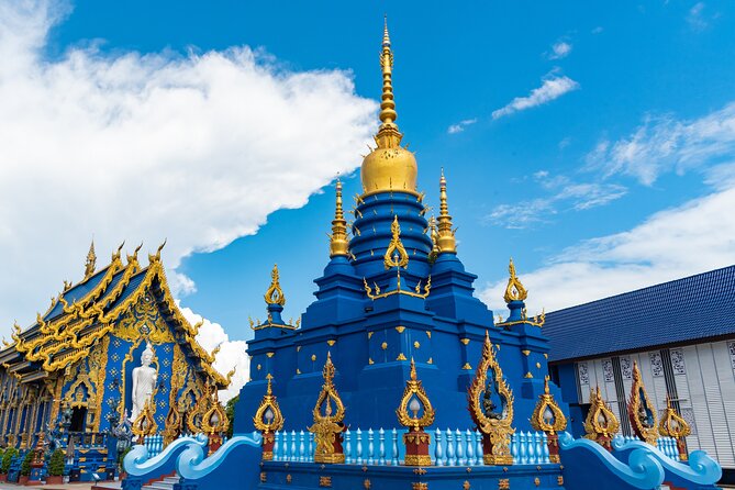 Full Day Chiang Rai 3 Temples White, Blue,Big Bhudha Temples - The Chiang Mai to Chiang Rai road trip, and why it starts early