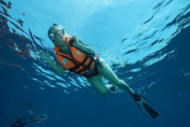 Full Day Snorkeling Course in Koh Chang with Lunch - Lunch on a Boat: Included Food That Keeps the Day Moving