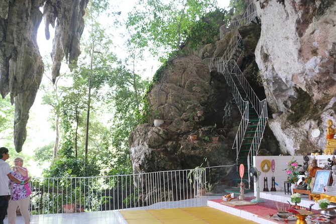 Full-Day Temple Tour Including Dragon Cave from Khao Lak - The Local Lunch Break, and Why It Matters Mid-Day
