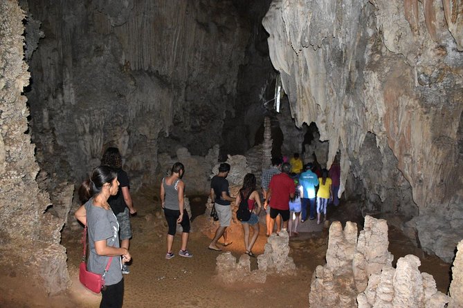 Full-Day Tour to Cheow Lan Lake in Khao Sok National Park from Krabi - Guides, group size, and the pacing of a 10-plus-hour day