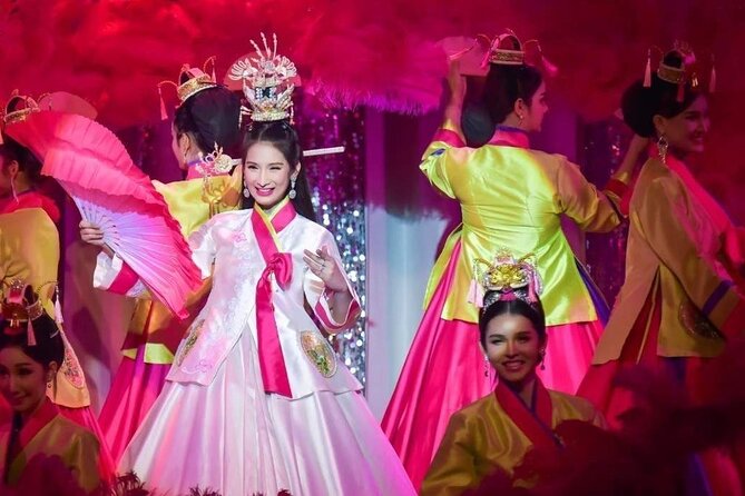 Golden Dome Cabaret: A Night of Glamour and Glitter - Selfie Time After the Curtain Call