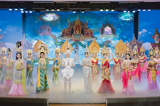 Golden Dome Cabaret Show Bangkok - The performance itself: story, humor, and stage craft