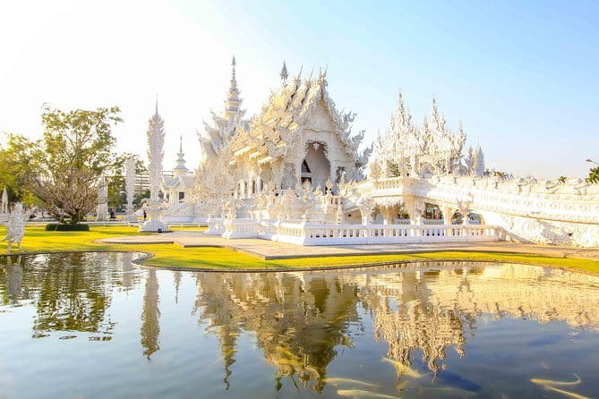 Golden Triangle , Old City, National Park : One Day Join Tour - Don Sao Market: Laos Shopping Time and River Views