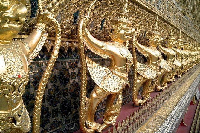 Grand Palace , Thai dance & Fun street walk in Bangkok - Grand Palace and Emerald Buddha, where the rules matter