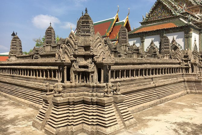 Grand Palace , Thai dance & Fun street walk in Bangkok - Price of about $112.44, is it good value?
