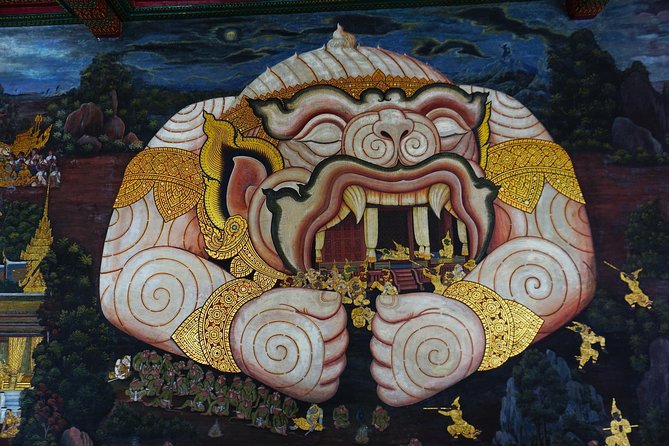 Grand Palace , Thai dance & Fun street walk in Bangkok - Local lunch and Thai dessert snacks, don’t treat food like an afterthought