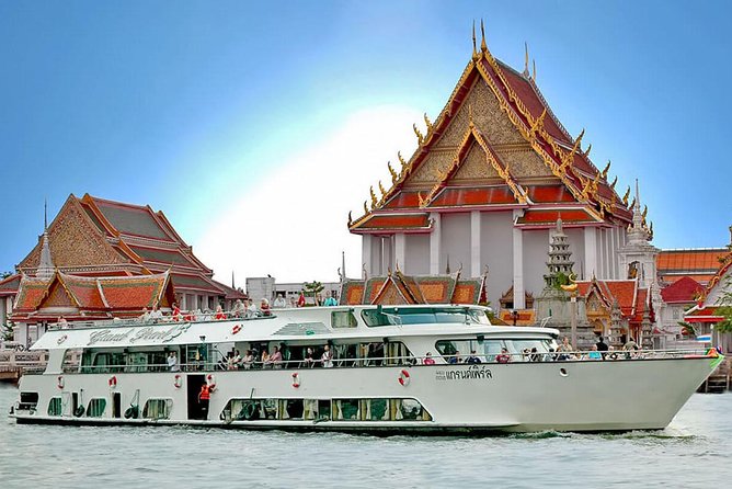 Grand Pearl Dinner Cruise Experience at Bangkok with Pickup - The buffet dinner: Thai and international, served while the show runs