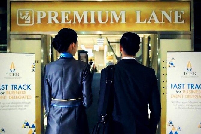 Guided Arrival Fast-Track Service: Bangkok Suvarnabhumi Airport - Where the Greeter Meets You at the Skywalk/Air Bridge