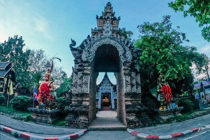 Guided Chiang Mai City Night Tour by EV Tram - Where you start, how the route flows, and why the evening order matters