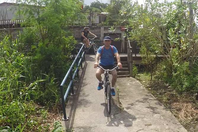 Half-Day Bangkok Bike Tour Including Lunch - Stop 6: Bangkok Noi Canal Crossings and Photo Moments