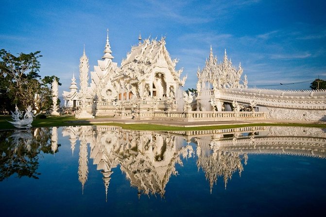 Half Day Cycling Tour to the White temple - The feel of this half-day White Temple bike tour