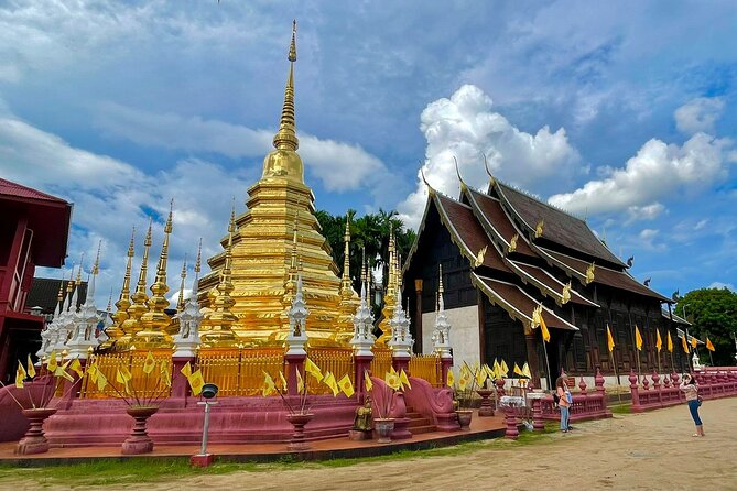 Half day Doi Suthep Temple and city temples (Private tour) - Wat Phan Tao: teak architecture you can almost touch