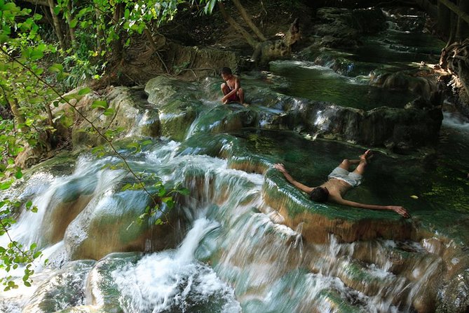 Half Day Jungle Tour to Emerald pool and Krabi Hot Spring - Guides, commentary, and the small-group advantage