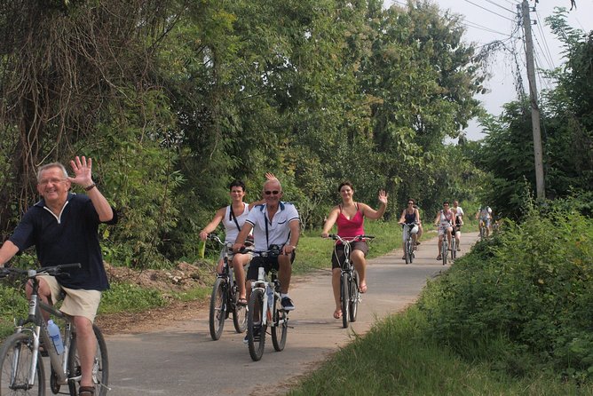 Half-Day Lanna Countryside Cycling Tour in Chiang Mai - A countryside ride with real-world Chiang Mai life behind it