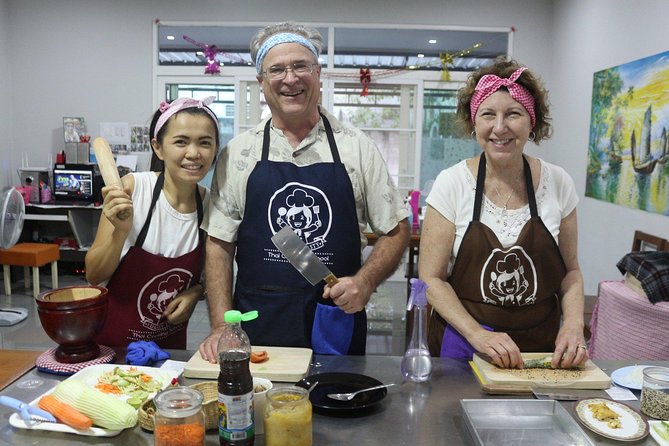 Half Day Morning Cooking Class with Market Tour in Chiang Mai - Pickup, timing, and where you start