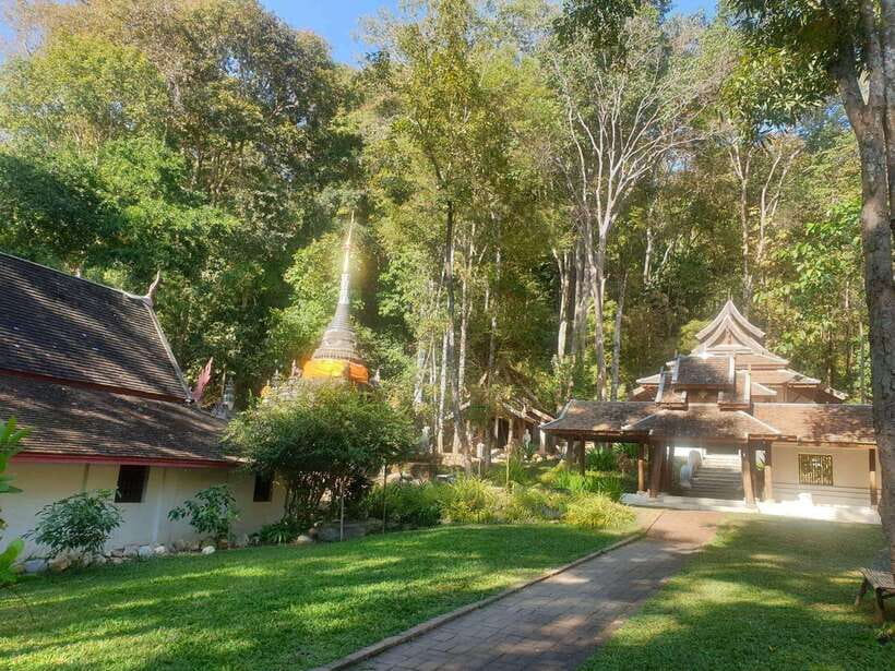Half Day Morning Wat Pha Lat & Wat Phra That Doi Suthep Tour - Chiang Mai Morning Start: Pickup, Timing, and What You Should Know First