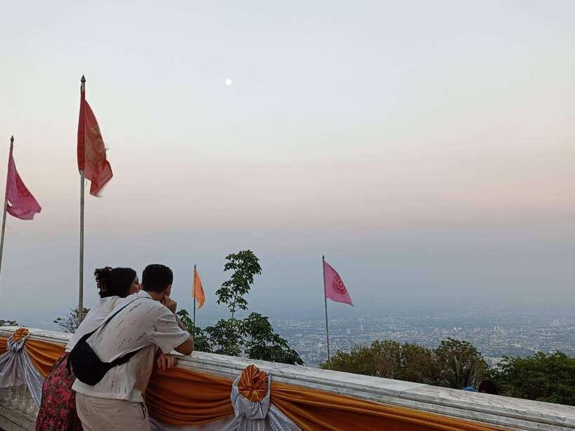 Half Day Morning Wat Pha Lat & Wat Phra That Doi Suthep Tour - Price and Value Check: Why $24 Can Be a Smart Half-Day Move