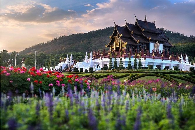 Half Day Phra That Doi Kham Temple and Royal Park Rajapruek (Private Tour) - What to wear, bring, and expect on the hilltop and in the gardens