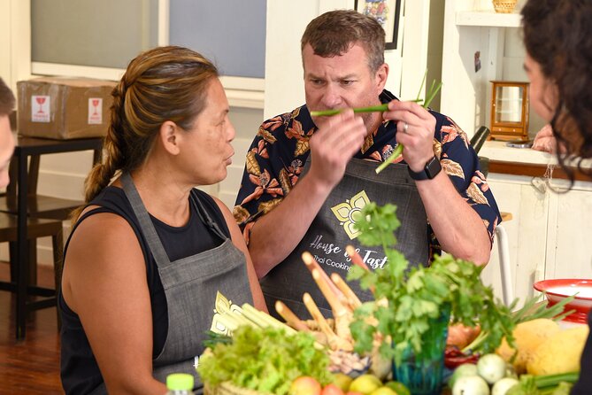 Hands-on Thai Cooking Class & Market Tour in Sukhumvit - Thai cooking in Sukhumvit: what makes this class work