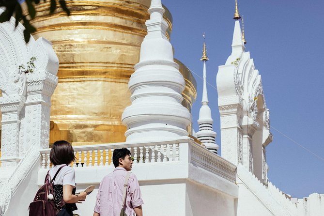 Highlights & Hidden Gems With Locals: Best of Chiang Mai Private Tour - Wat Phan Tao: the calm, simple start