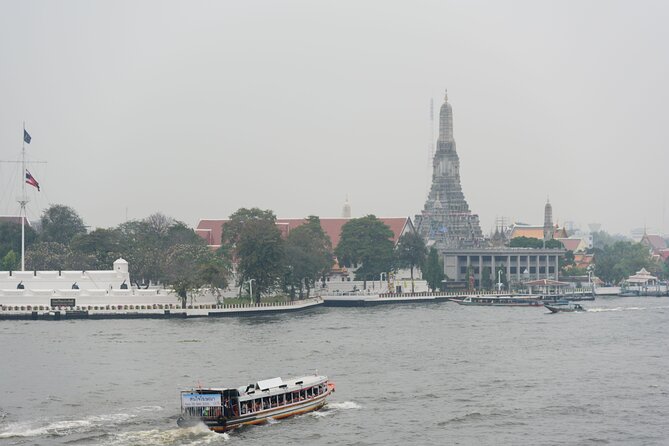 Highlights of Bangkok (Private Day Trip) - Wat Traimit and the solid gold Buddha moment