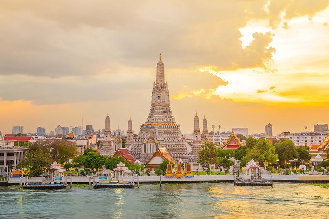 Highlights Of Thailand In 10 Days - Damnoen Saduak Floating Market: long-tail boat life, up close