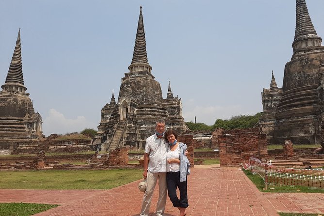 Historic City of Ayutthaya Full Day Private Tour from Bangkok - Wat Mahathat: Relics and the Meaning Behind the Center