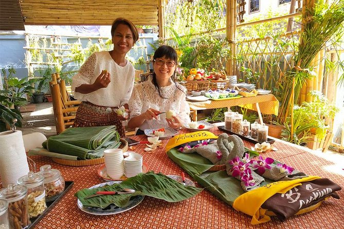 Home Style Family class with fruit carving and market tour - Key Things That Make This Class Work
