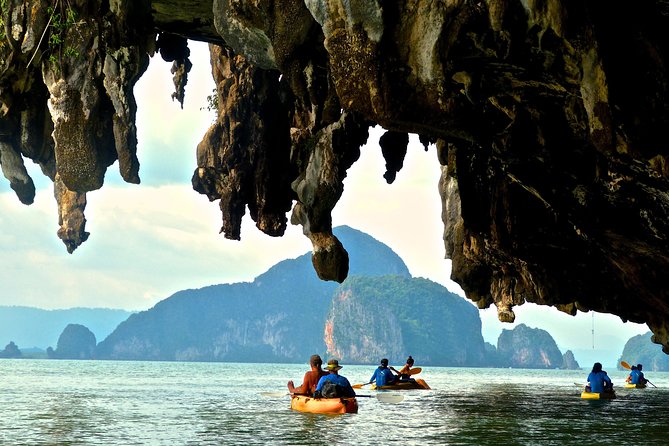 Hong by Starlight John Gray's Sea Canoe - Guides and crew: the human factor that turns a tour into a memory