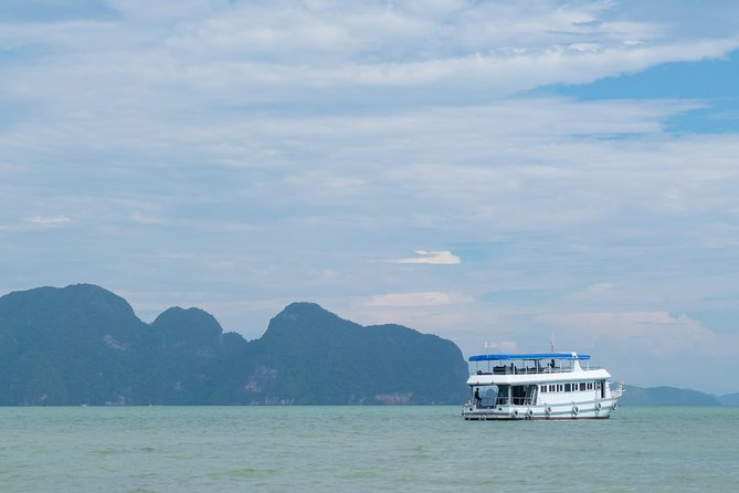 Hong by Starlight: Sea Cave Kayaking and Loy Krathong Floating - The sea canoe legs: sea caves, cliffs, and how guided it really is