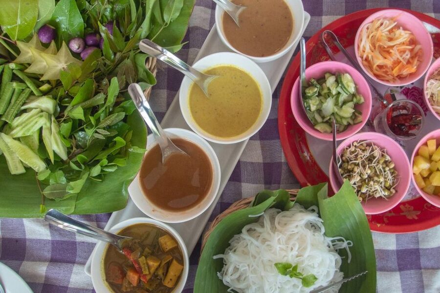 Hua Hin: Eat Like a Local Thai Food Tour - Isan-style comfort food at a rustic stop, then Northern flavors from Chiang Mai