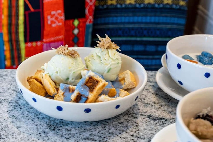 Hua Hin: Local Food Nighttime Guided Tour - Small details that make the night smoother