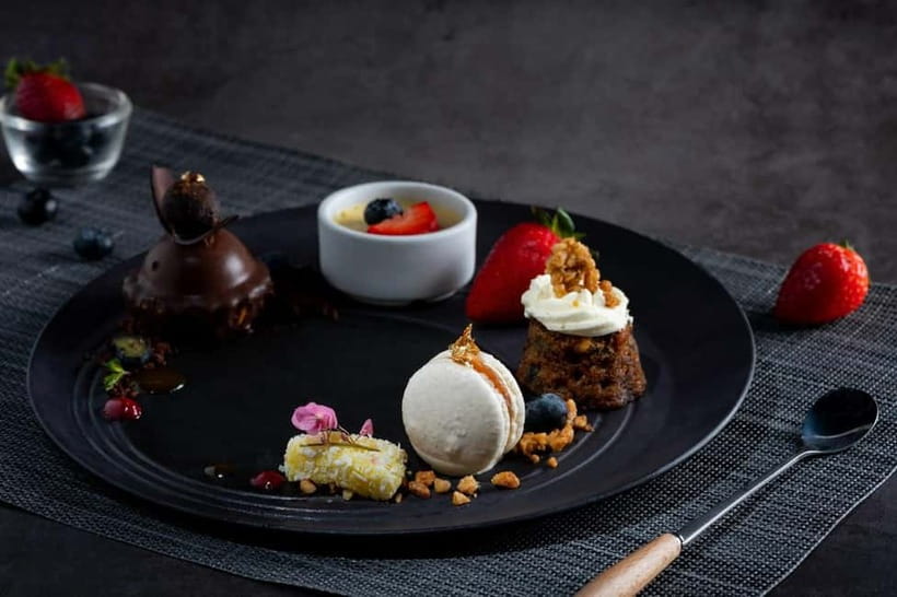 Hua Hin: Vana Nava Sky Bar Rooftop at Holiday Inn - Quick hits