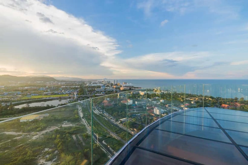 Hua Hin: Vana Nava Sky Bar Rooftop at Holiday Inn - Sharing set packages and what the $64 price actually buys