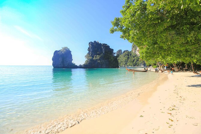 Hype Yacht : VIP tour Krabi Islands & Phang Nga Bay from Phuket - Phang Nga Bay at sunset: DJ energy on the return sail