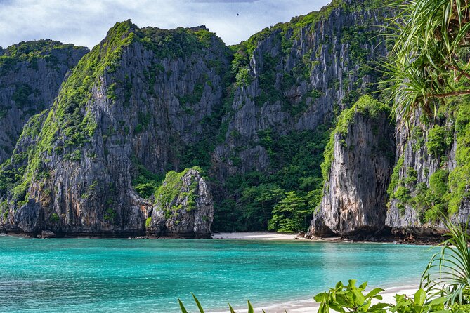 Hype Yacht : VIP Tour Phi Phi Island & Maya Bay from Phuket - Sunset Sailing Back to Phuket: DJ Energy, Drinks, and Best Seating