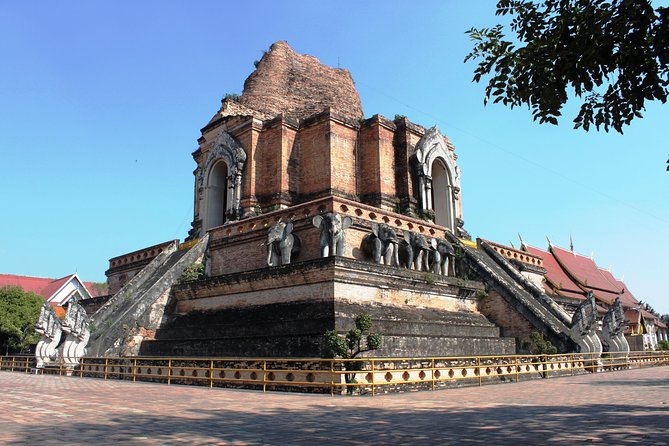 Iconic Half-Day Landmarks & Temples of Chiang Mai - Wat Phan Tao’s Teakwood Ordination Hall: The Quiet Surprise