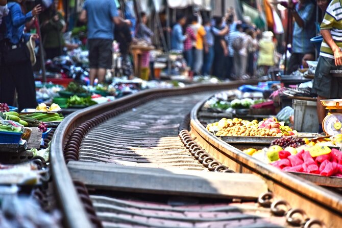 Iconic Markets: Damnoen & Train Market Explore - Why Damnoen and Maeklong feel like two different worlds