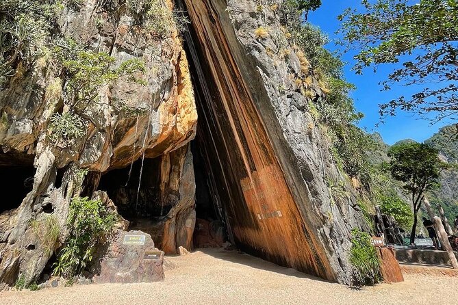 James Bond Island with Canoeing and Lunch by Speedboat - Koh Panyi floating village lunch: Thai buffet with an authentic stop