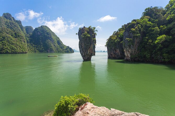 James Bond & Khai Islands Speedboat Day Tour From Khao Lak - What to expect from the boat, the group size, and comfort