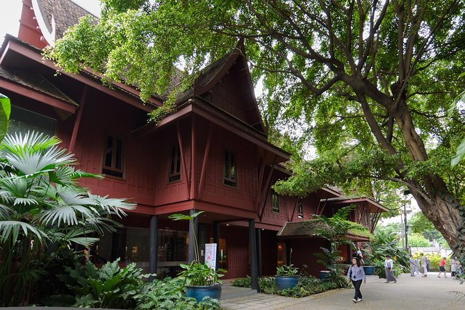 Jim Thompson's House and National Museum Bangkok (Phranakorn) - Getting moving at 8:30 with pickup and an AC vehicle
