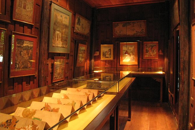 Jim Thompson’s Story of Silk - Entering the Jim Thompson House complex without rushing