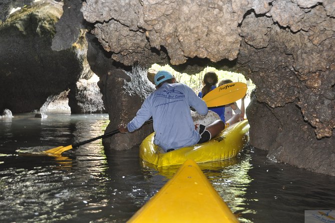 John Gray's Sea Canoe Hong by Starlight Tour - Hong Island cave lagoons: the tide window is the real itinerary