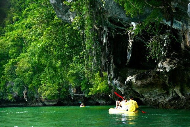 John Gray's Sea Canoe Hong by Starlight Tour - What paddling actually feels like (even if you are new)