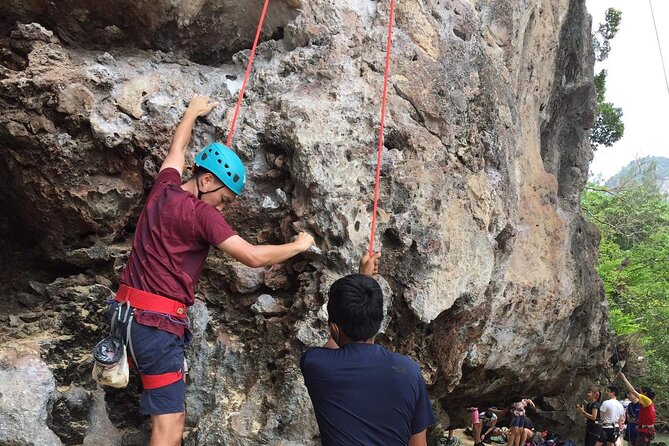 Joined Group Half day - Top rope around 6A: how this is set up for your first time