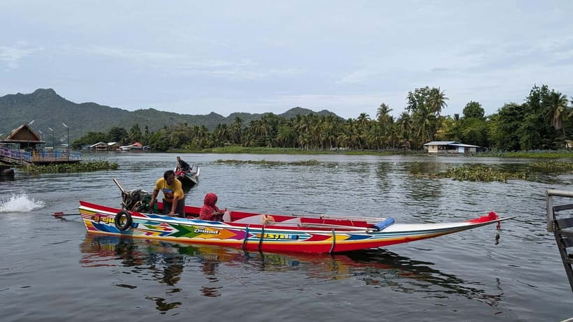 Kanchanaburi: River Kwai Scenic Tour by Private Longtail - Chungkai Military Cemetery: a bonus only if the gates are open