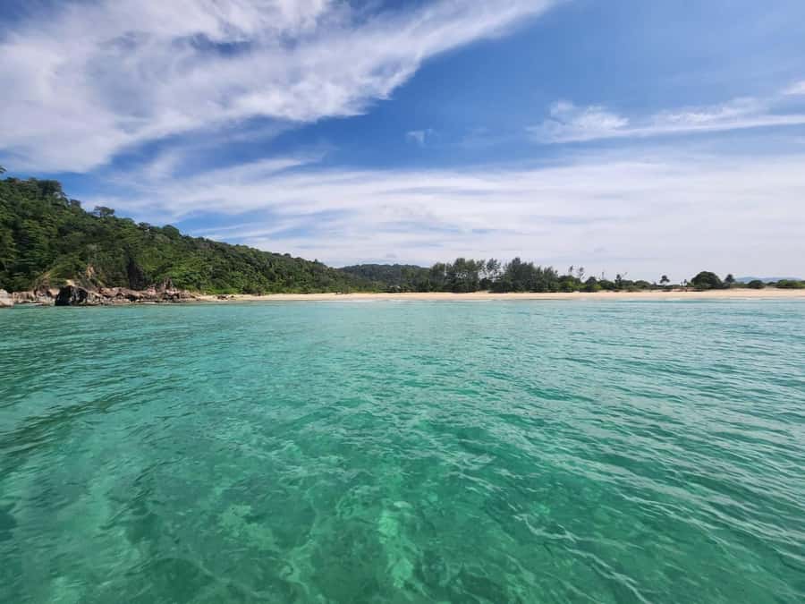 Khao Lak: Khao Na Yak Sightseeing & Snorkeling Small Group - Lunch box timing: why the food matters on a short day