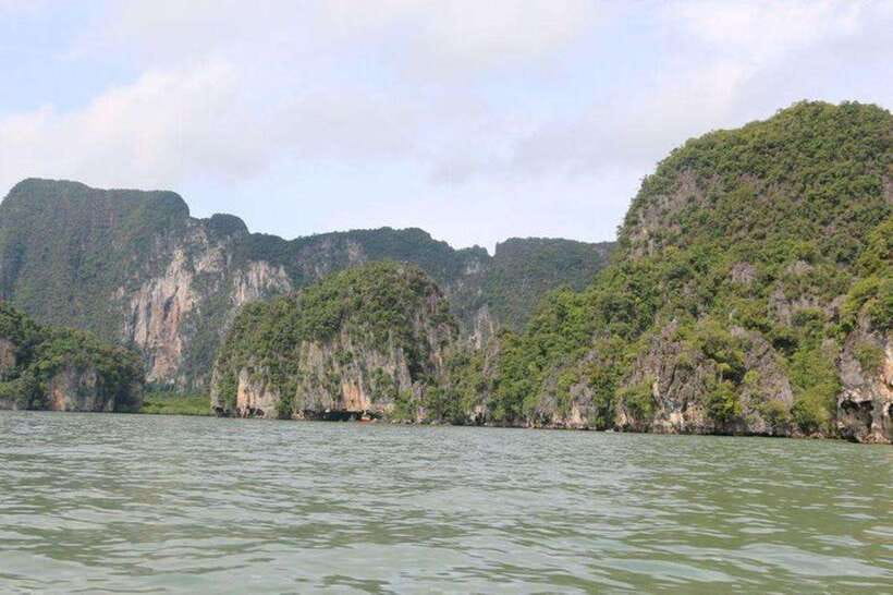 Khaolak: Phang Nga Bay, Tapu Island, and Panyi Village Tour - Comfort and weather: ponchos, boat seats, and smart packing