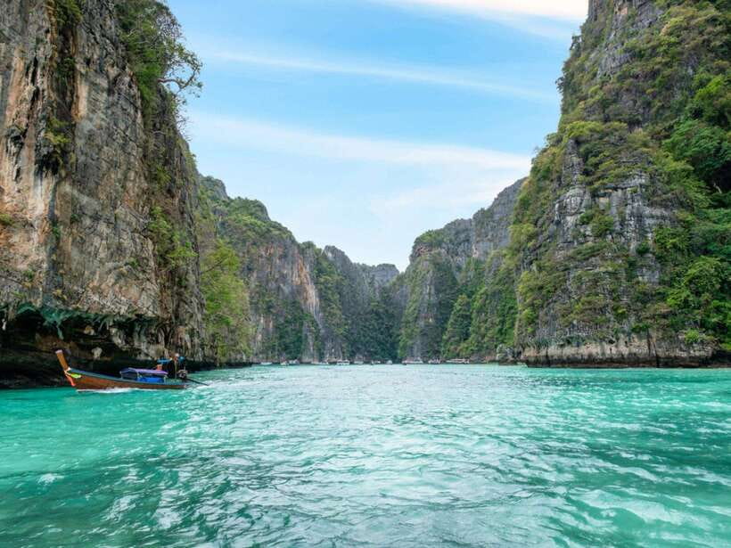 Ko Lanta: Kayak and Long-Tail Boat Nature and Wildlife Tour - Koh Phee Skull Rock and the Ghost Island cave photo stop